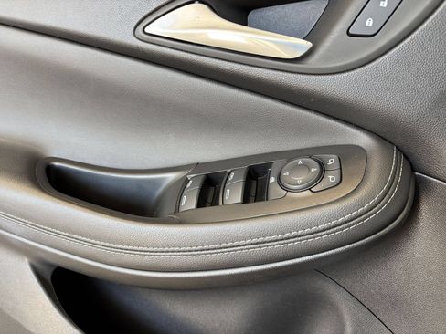 Used 2025 Buick Encore GX Preferred FWD image 18