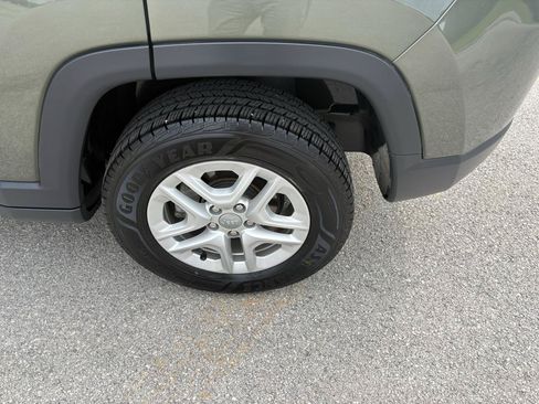 Used 2018 Jeep Compass Sport w/ Tech Group AWD/4WD image 62
