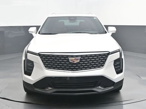Used 2024 Cadillac XT4 Premium Luxury w/ Active Safety Package FWD image 10