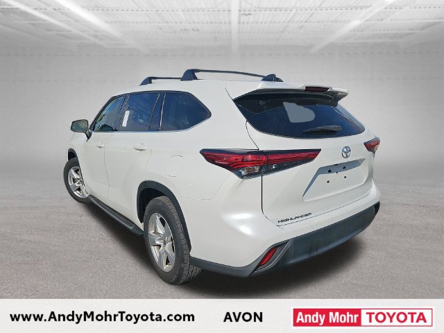 Certified 2022 Toyota Highlander L FWD image 5