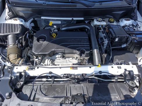 Used 2024 GMC Terrain SLE w/ Driver Convenience Package image 24