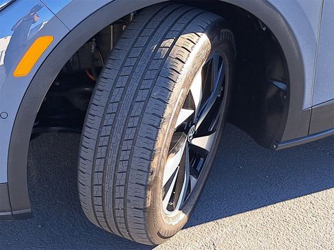 Certified 2023 Volkswagen ID.4 2WD image 32