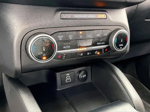 Used 2025 Ford Escape Active w/ Cold Weather Package image 31