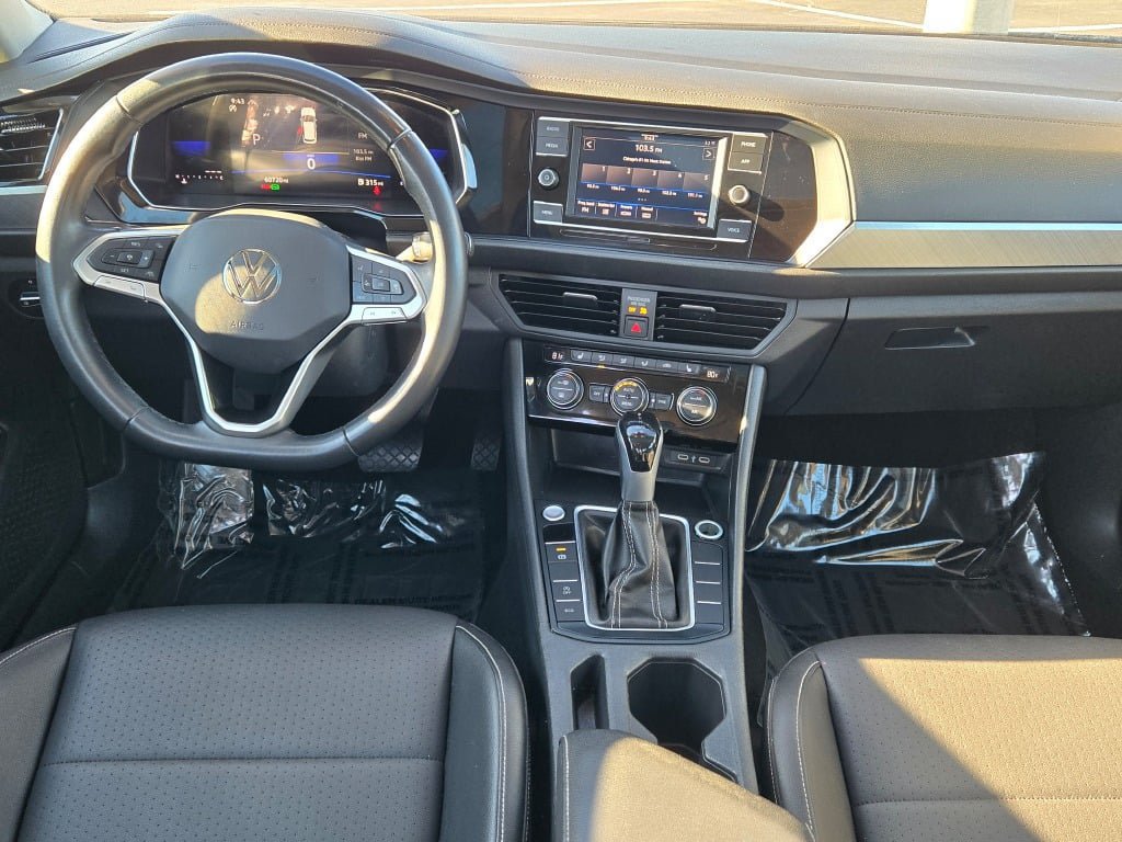 Used 2024 Volkswagen Jetta SE FWD image 14