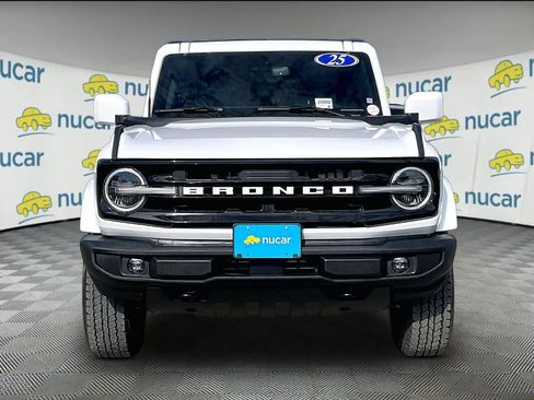 Used 2025 Ford Bronco Outer Banks image 2