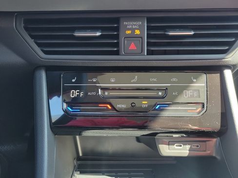 New 2026 Volkswagen Jetta SE image 18