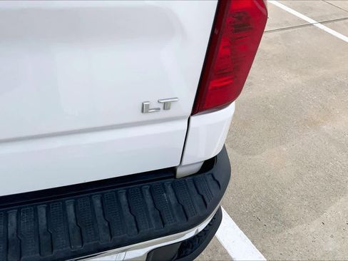 Used 2025 Chevrolet Silverado 1500 LT RWD image 10