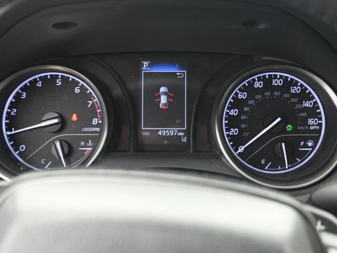 Used 2022 Toyota Camry SE FWD image 14