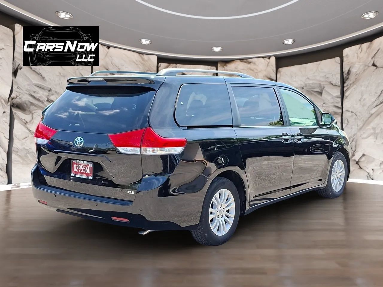 Used 2014 Toyota Sienna XLE FWD image 6