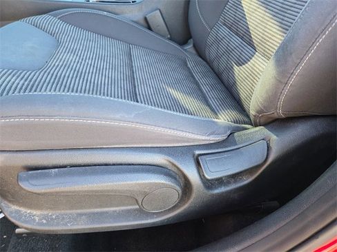 Used 2018 Kia Niro LX image 24