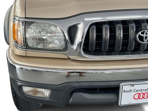 Used 2003 Toyota Tacoma PreRunner image 11