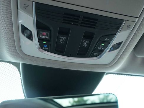 Used 2024 Acura MDX SH-AWD w/ Technology Package image 26