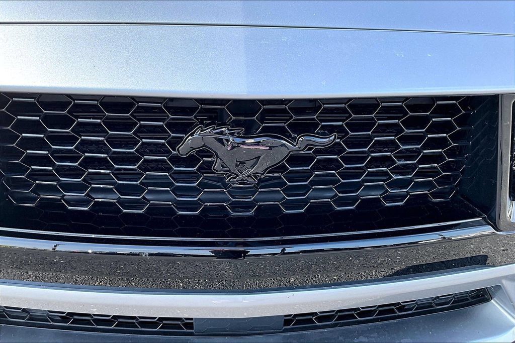 Used 2025 Ford Mustang GT Premium RWD image 26