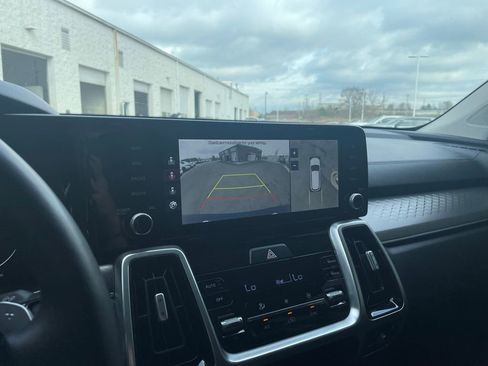 Used 2021 Kia Sorento SX image 16
