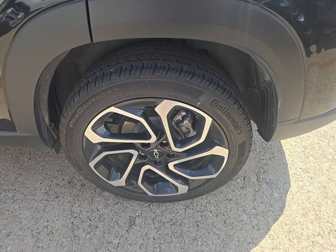 Used 2024 Chevrolet Trax RS w/ Sunroof Package FWD image 8