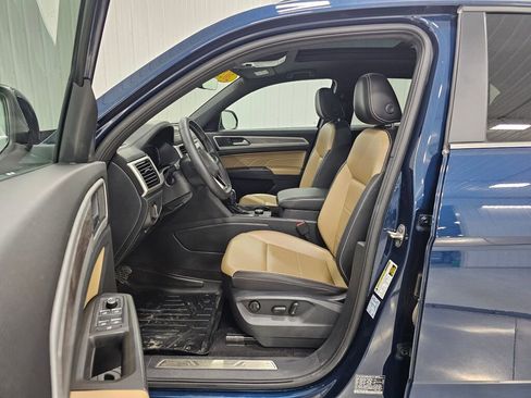 Used 2022 Volkswagen Atlas Cross Sport SE AWD/4WD image 11