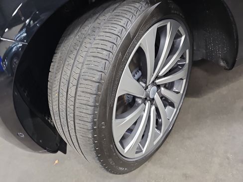 Used 2024 Land Rover Range Rover Long Wheelbase Autobiography image 35