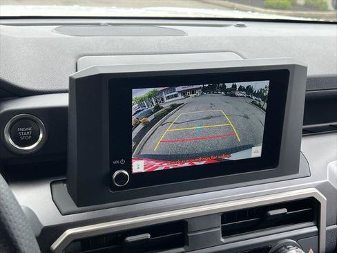 Certified 2025 Toyota 4Runner SR5 AWD/4WD image 25