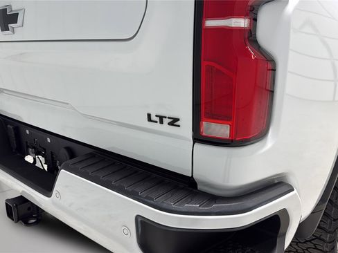 Used 2024 Chevrolet Silverado 2500 LTZ w/ LTZ Plus Package image 26