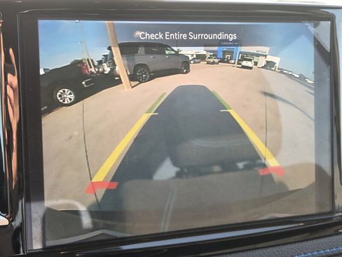 Used 2021 Chrysler Pacifica Touring image 22