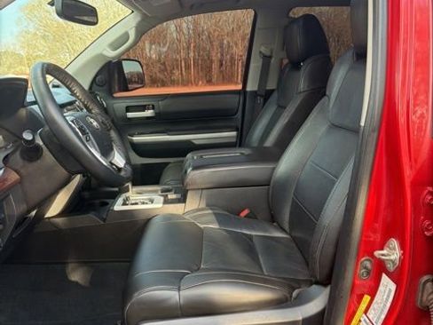 Used 2015 Toyota Tundra Limited w/ Limited Premium Package image 7