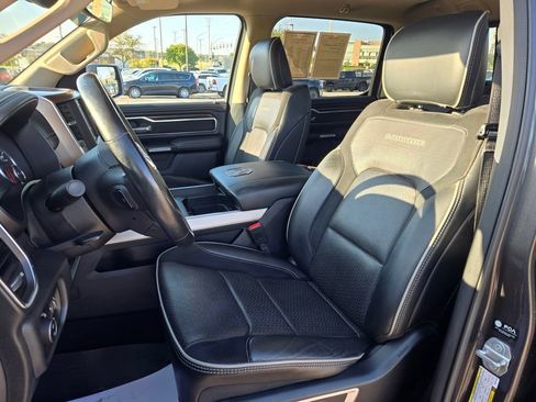 Used 2021 RAM 1500 Laramie AWD/4WD image 17