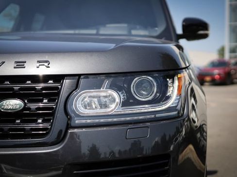 Used 2017 Land Rover Range Rover HSE AWD/4WD image 12