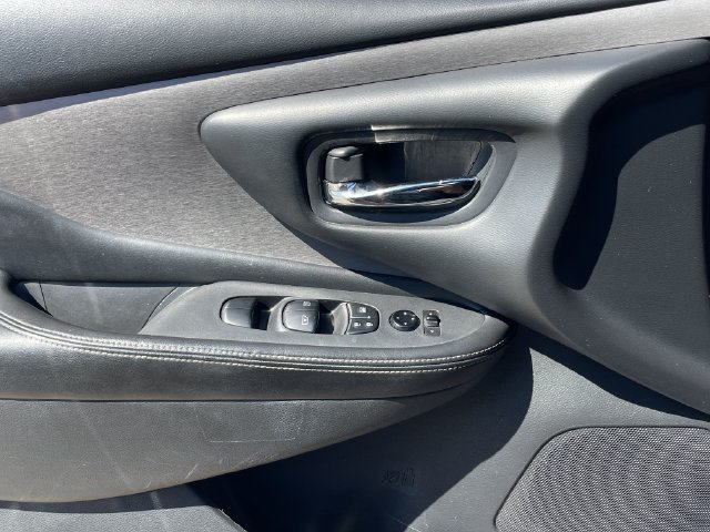 Used 2023 Nissan Murano SV FWD image 24
