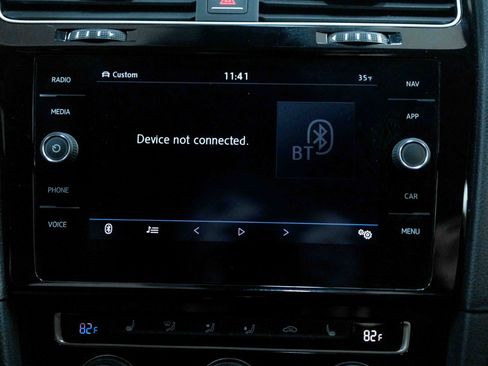 Used 2018 Volkswagen Golf R 4-Door image 61