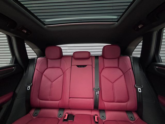 Certified 2026 Porsche Macan GTS AWD/4WD image 26