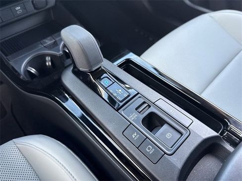 Used 2024 Toyota Prius Limited image 19