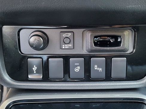 Used 2019 Mitsubishi Outlander GT AWD/4WD image 14