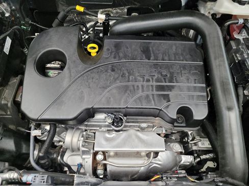 Used 2024 GMC Terrain SLE FWD image 30