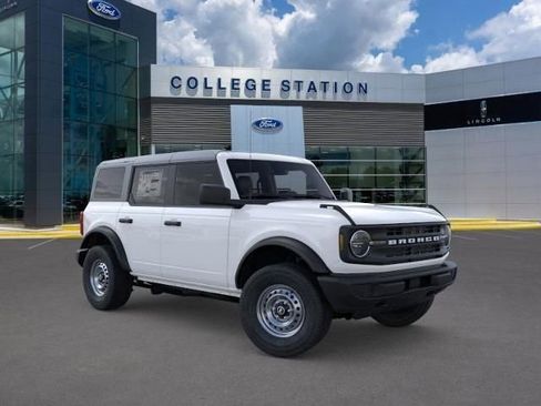 New 2025 Ford Bronco 4-Door image 7