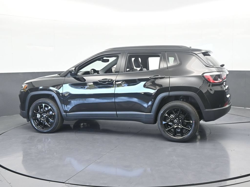 New 2026 Jeep Compass Latitude AWD/4WD image 3