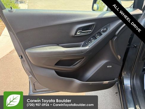 Used 2016 Chevrolet Trax LT w/ LT Sun and Sound Package AWD/4WD image 23
