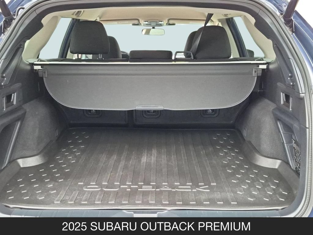 Used 2025 Subaru Outback Premium AWD/4WD image 23
