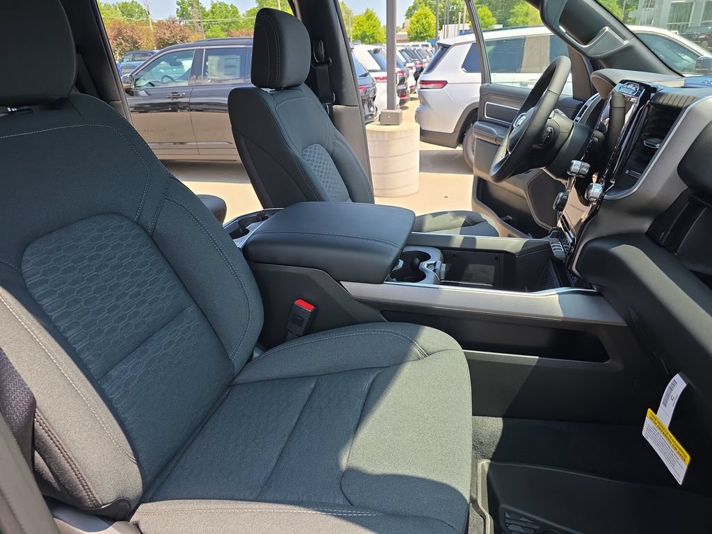 New 2026 RAM 1500 Big Horn AWD/4WD image 10