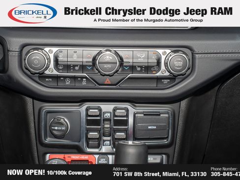 Used 2025 Jeep Wrangler Unlimited Rubicon image 23