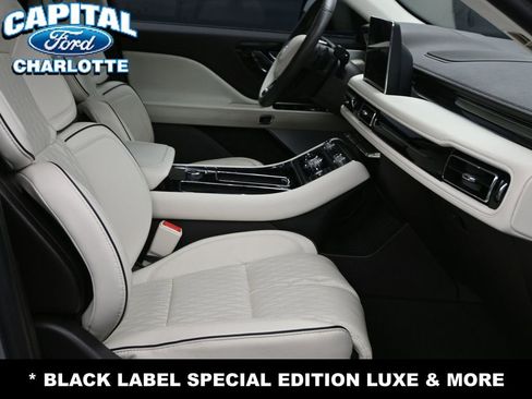 Used 2023 Lincoln Aviator Black Label image 16