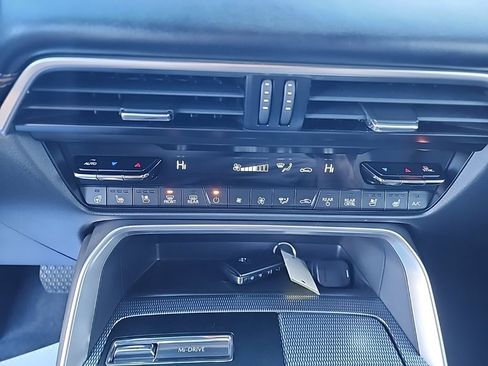 Certified 2025 MAZDA CX-90 3.3 Turbo S w/ Premium Package image 20