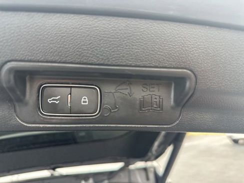 Used 2021 Ford Explorer ST w/ Equipment Group 401A image 8