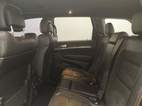 Used 2021 Jeep Grand Cherokee Trailhawk AWD/4WD image 18