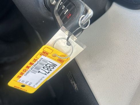 Used 2022 Toyota Corolla LE image 14