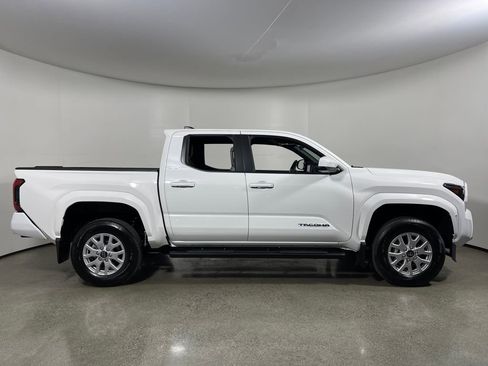 New 2026 Toyota Tacoma SR5 image 2