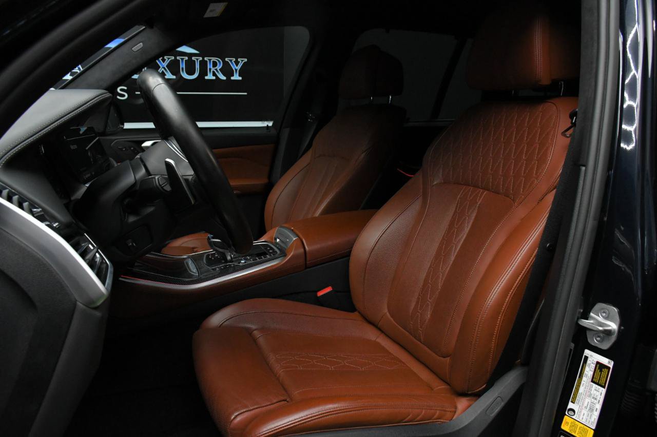 Used 2021 BMW X5 M50i w/ Executive Package AWD/4WD image 18