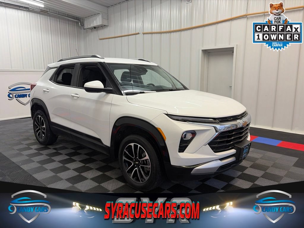 Used 2025 Chevrolet TrailBlazer LT AWD/4WD image 1