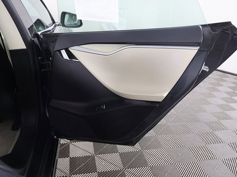 Used 2017 Tesla Model S 75D image 24
