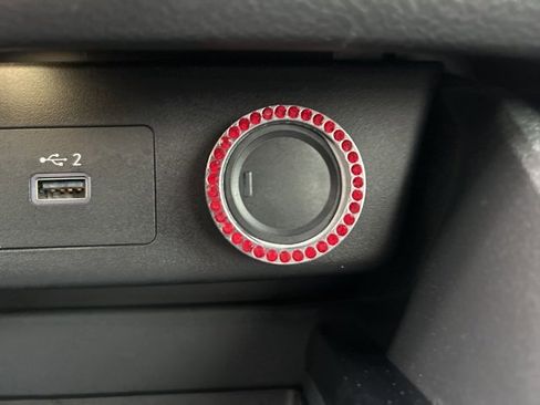 Used 2022 Nissan Rogue SV image 28