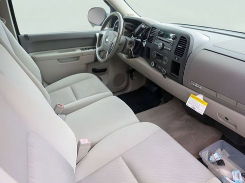 Used 2013 Chevrolet Silverado 1500 LT RWD image 26